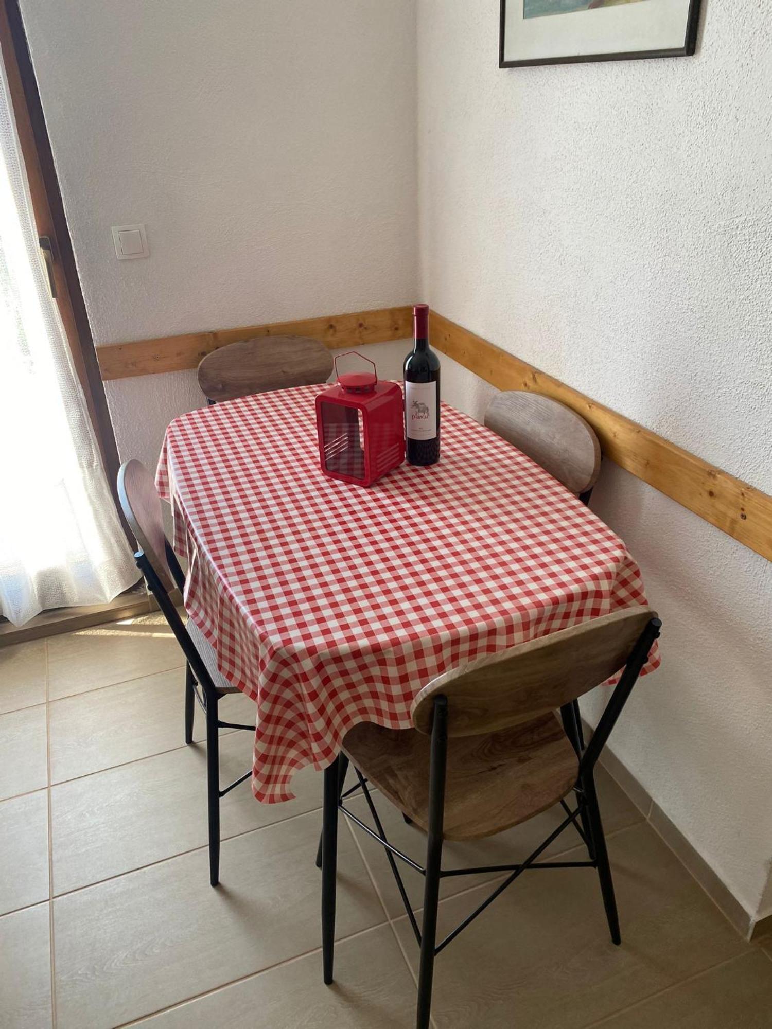 Apartmani Anka Gornji Karin Exterior photo